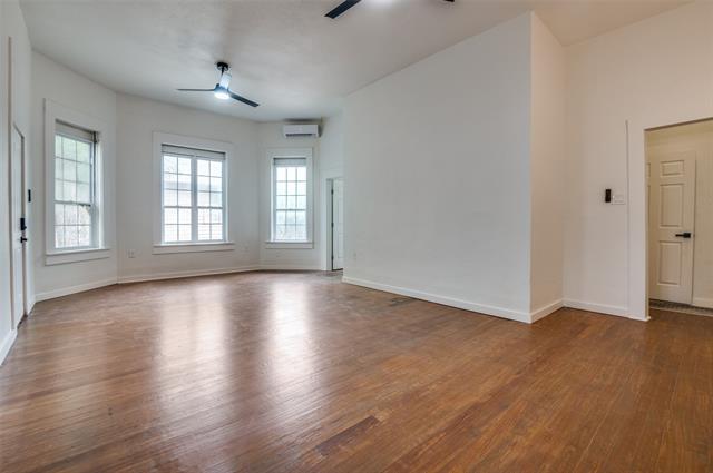 Foto del edificio - 610 W 9th St