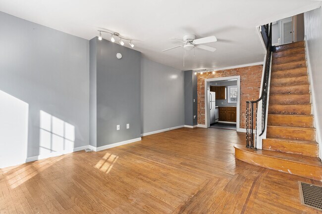 Building Photo - 2009 S Darien St