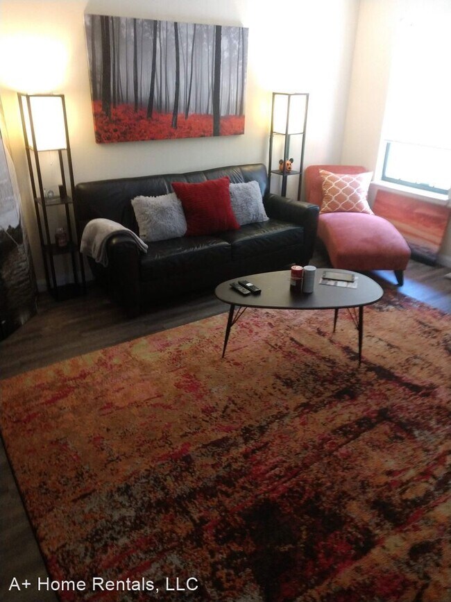 Foto del edificio - 1 br, 1 bath House - 760 Centervale Drive ...