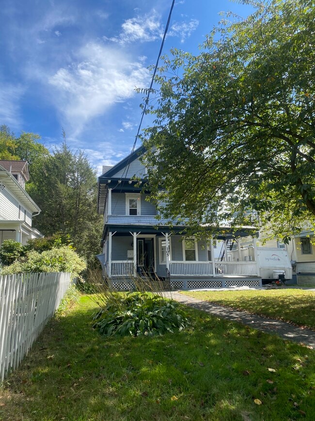 Building Photo - 105 Manning Blvd