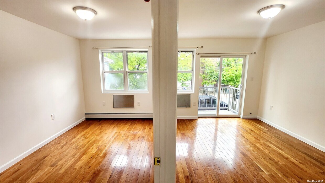 4810 58th Ln Unit 3rd fl, Queens, NY 11377 Room for Rent in Queens