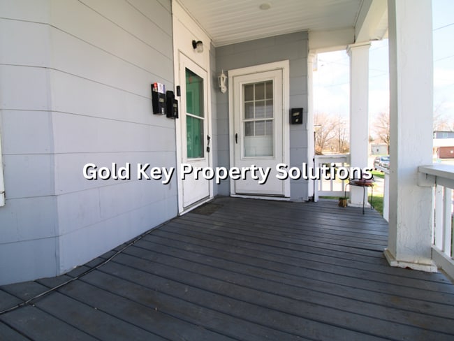 Building Photo - 907 W Main St