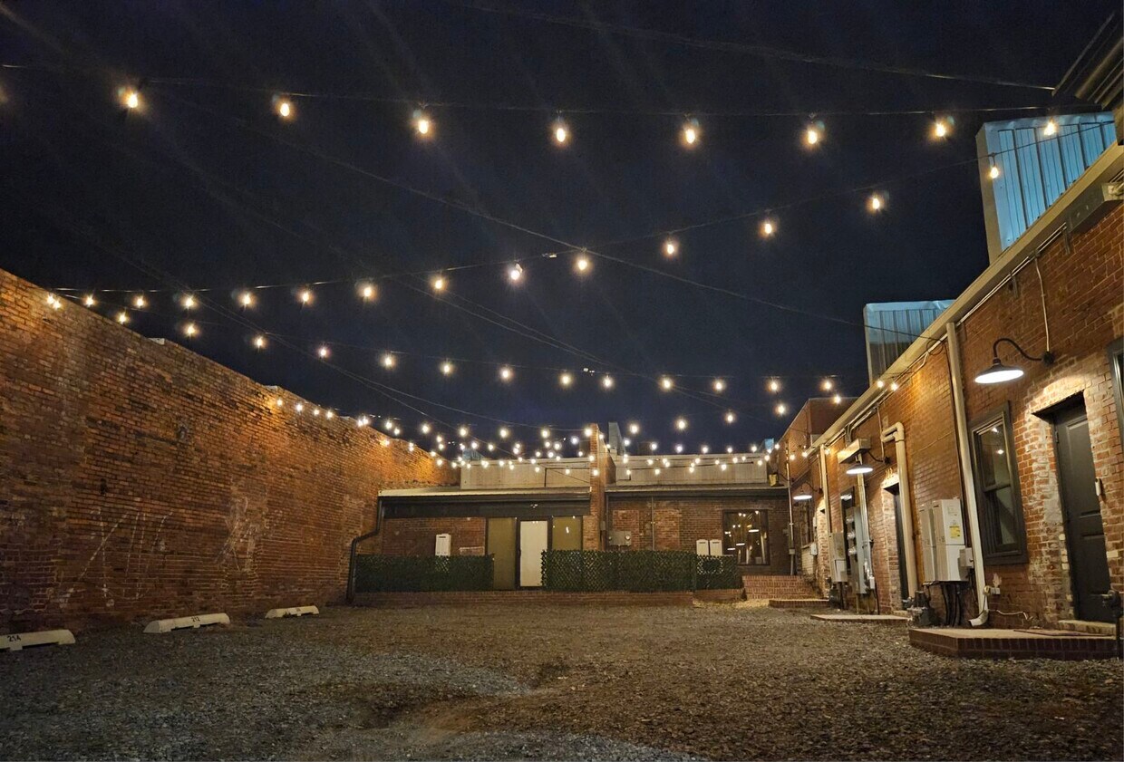 Foto principal - 503 Main St S