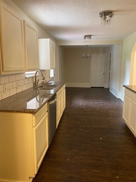 Building Photo - 506 Edgebrook Dr