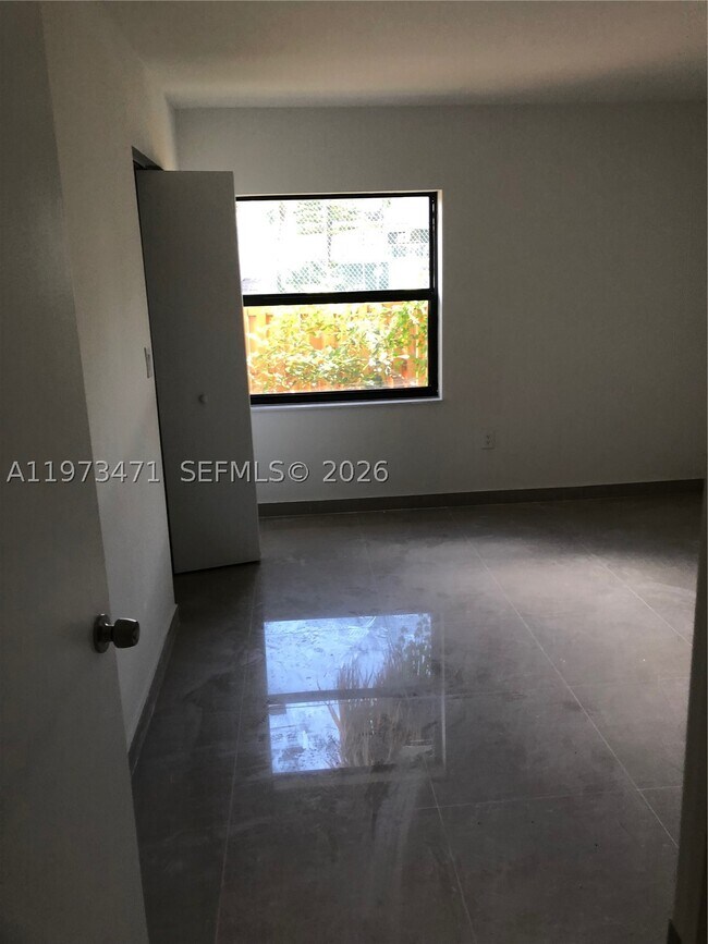 Foto del edificio - 8883 Fontainebleau Blvd
