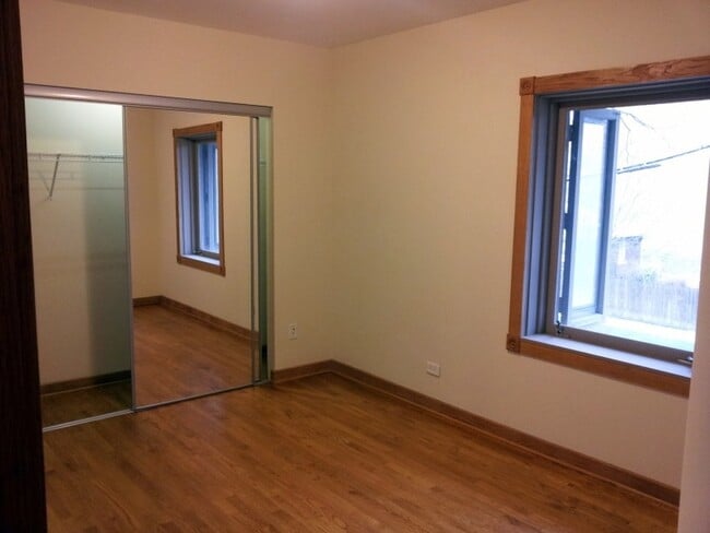 Building Photo - 339 S Taylor Ave