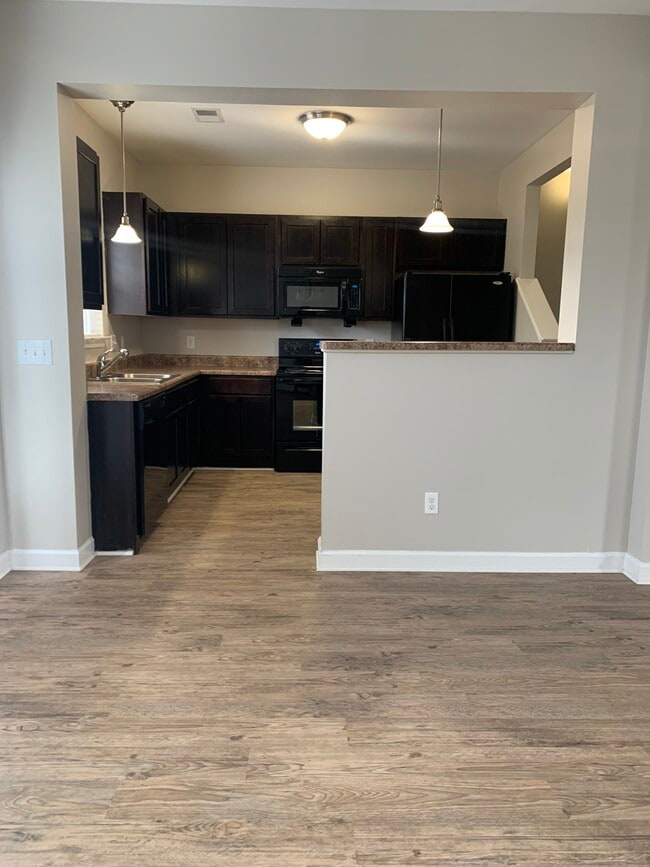 Building Photo - Heritage Hills Townhomes