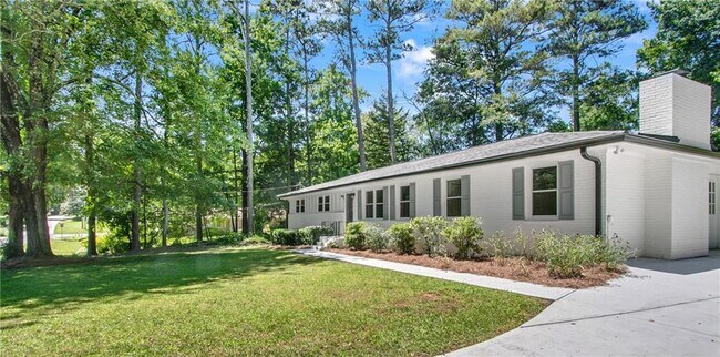 Foto del edificio - 1348 Ridgewood Dr SW
