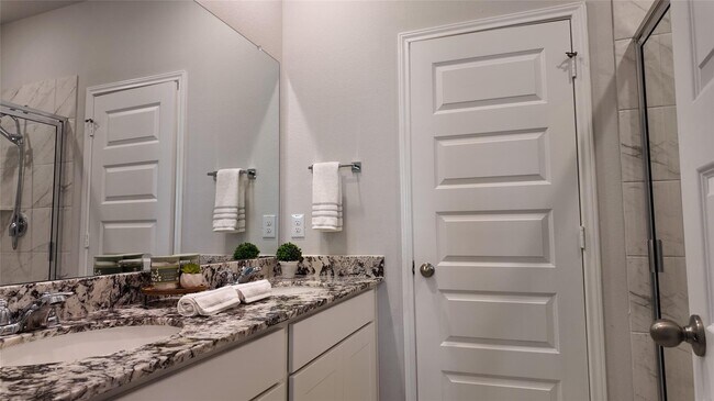 Foto del edificio - 8356 Bristlecone Pne Wy