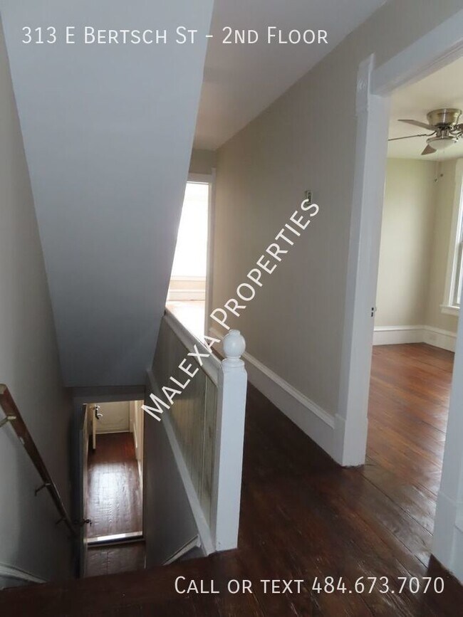 Foto del edificio - 313 E Bertsch St