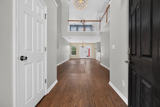 Building Photo - 9119 Maple Grove Dr