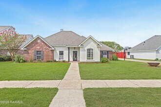 Building Photo - 408 Gordon Crockett Dr