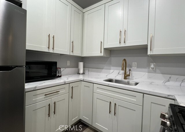 Foto del edificio - 1620 W Orangewood Ave