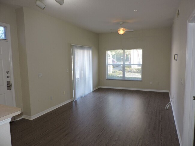 Foto del edificio - 4 Bed 3 Bath in Gated Tranquil Community