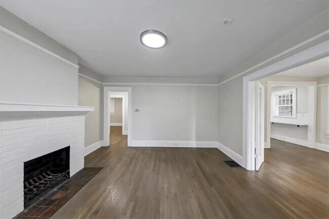 Foto del edificio - 917 Rose Cir SW