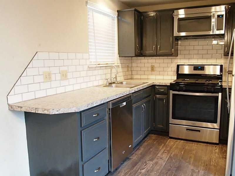 Foto principal - 980 N Lewis Ave