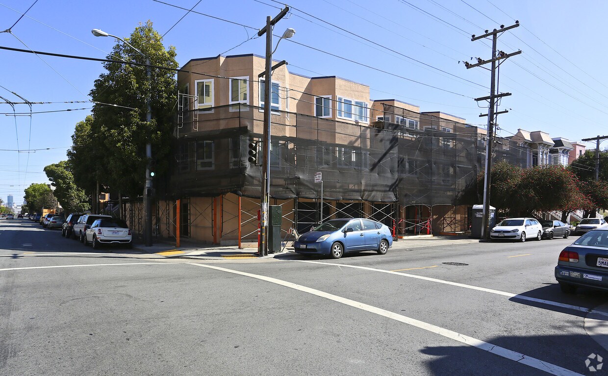 Building Photo - 3298 25th St