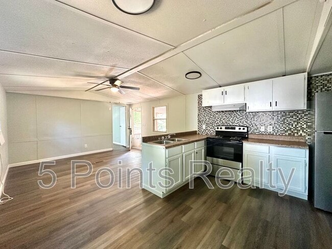 Building Photo - 9325 Beeler Ct