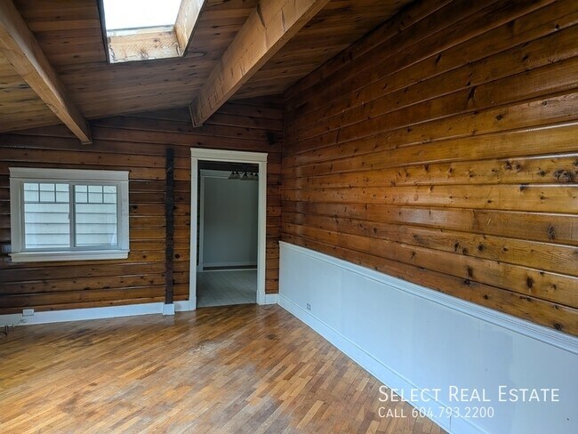 Photo du bâtiment - 46520 Clayton Ave