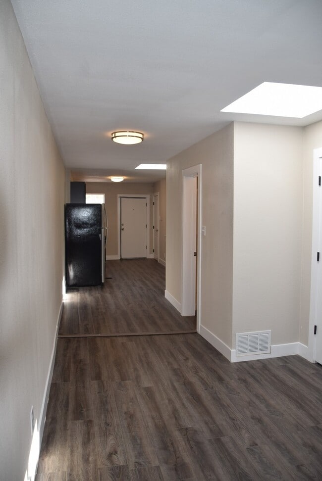 Building Photo - DOWNING3012