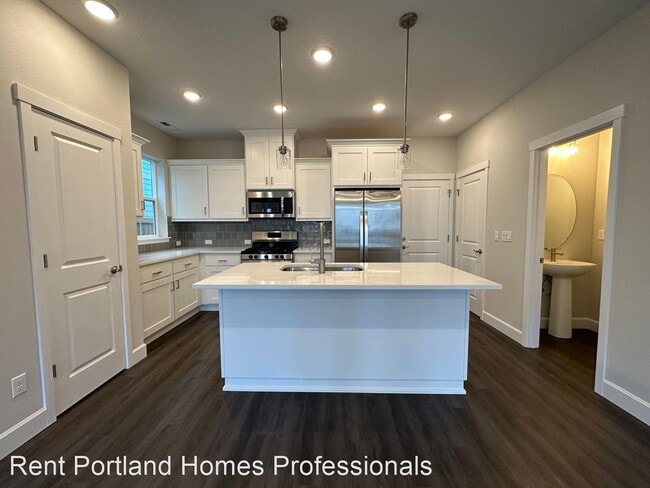 Building Photo - 3 br, 2.5 bath House - 3893 SE 81st Ave