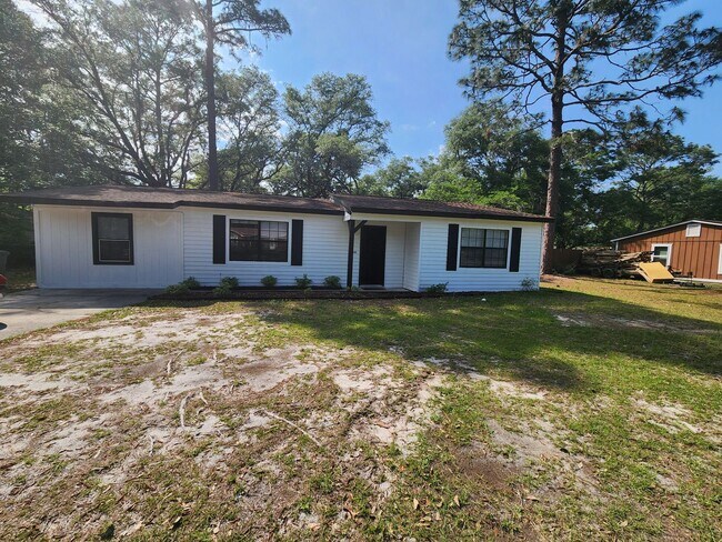 Building Photo - 1105 Kelly Dr