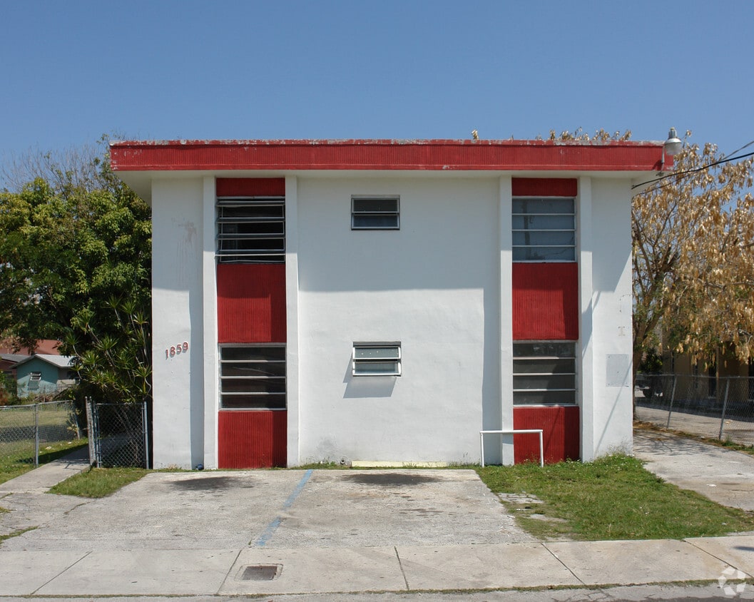 Primary Photo - 1859 NW 18th Ter