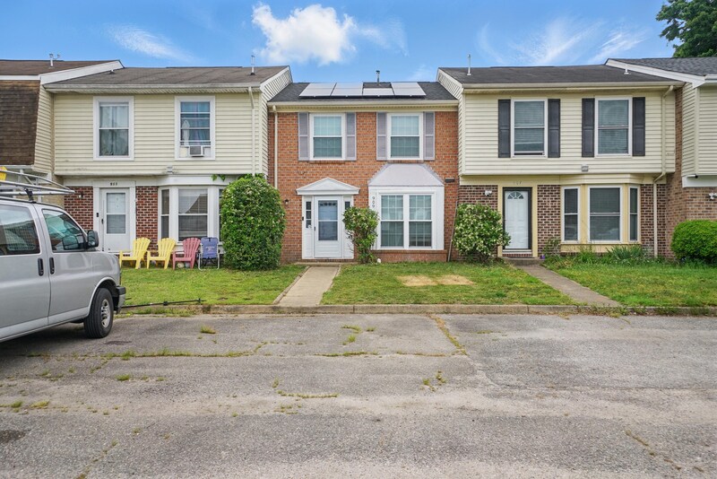 Foto principal - 909 Westwind Pl