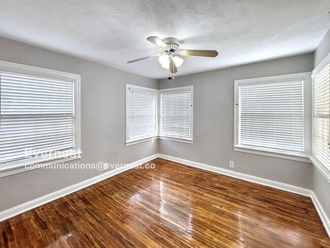 Building Photo - 208 Florence Dr