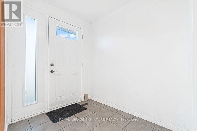 Building Photo - 163 Hazelglen Dr
