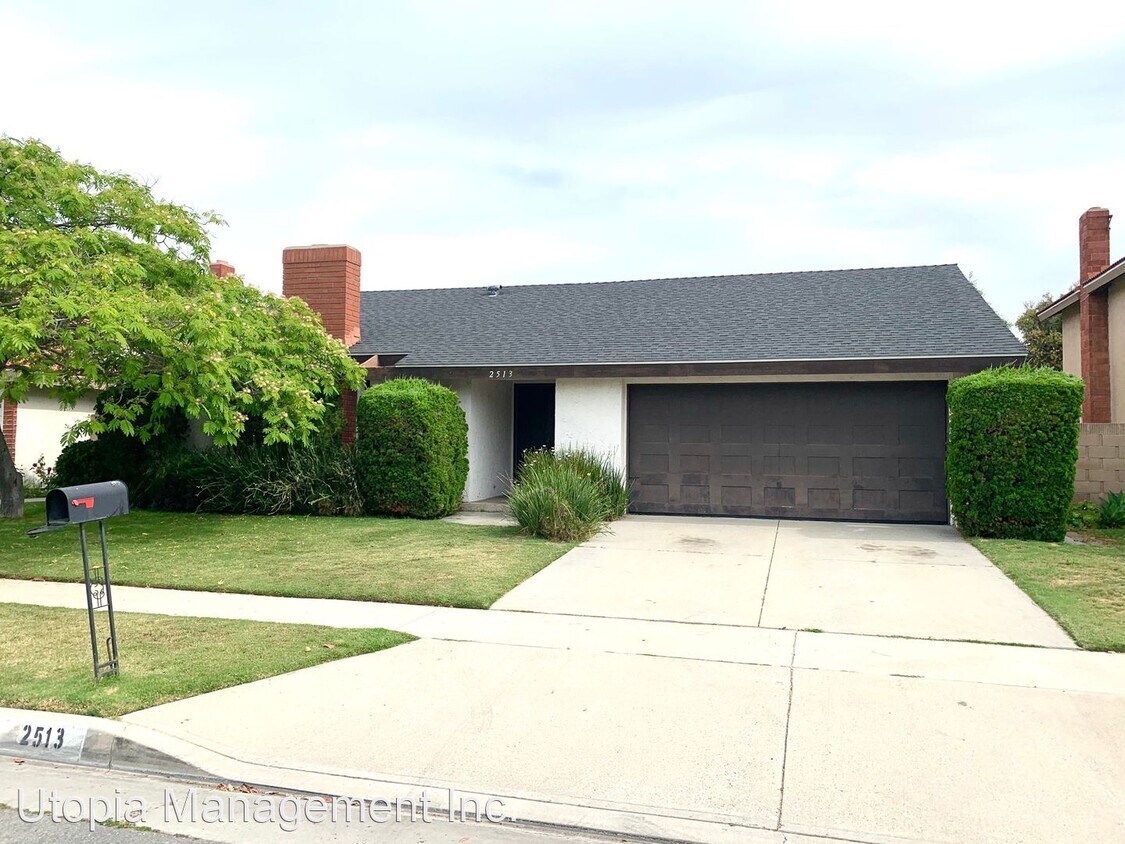 Foto principal - 4 br, 2 bath House - 2513 W. Adams St.
