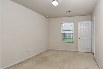 Building Photo - 9960 Hyacinth Way