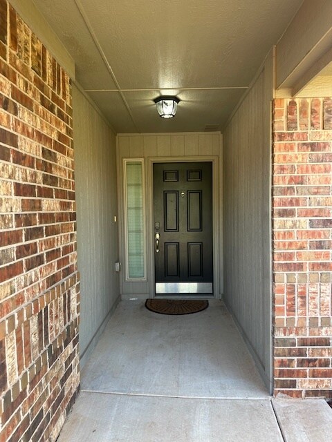 Foto del edificio - 2828 NW 184th St