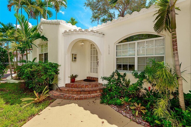 Foto del edificio - 1750 SW 16th St