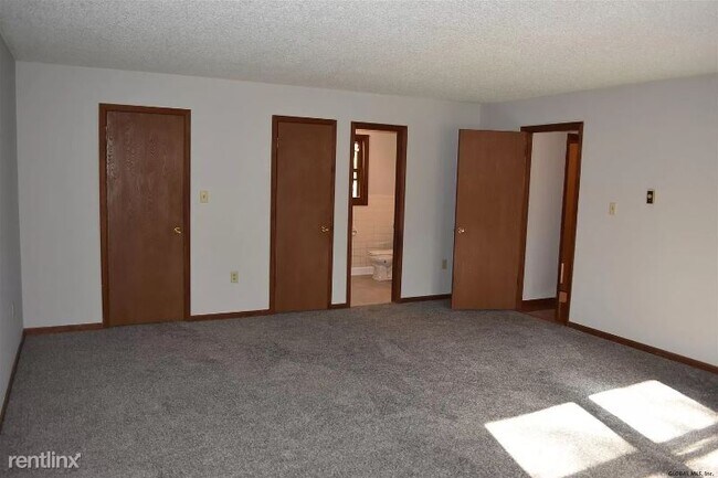 Building Photo - 4 br, 2.5 bath House - 286 Northern Pines Rd