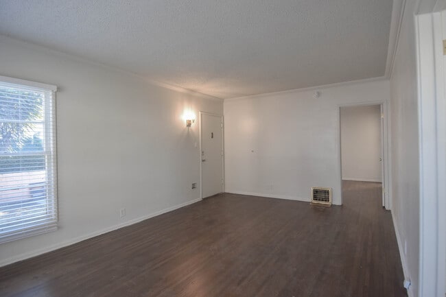 Photo - 4347 8th Ave Apartment