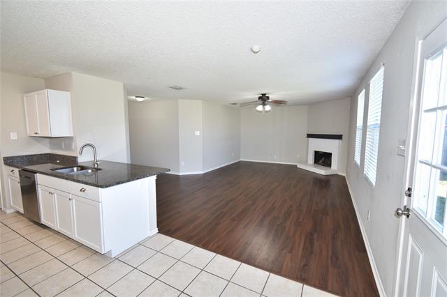 Building Photo - 309 Daisy Ln