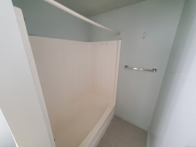 Foto del edificio - 949 Pleasant Valley Rd