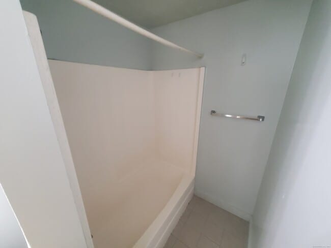 Building Photo - 949 Pleasant Valley Rd