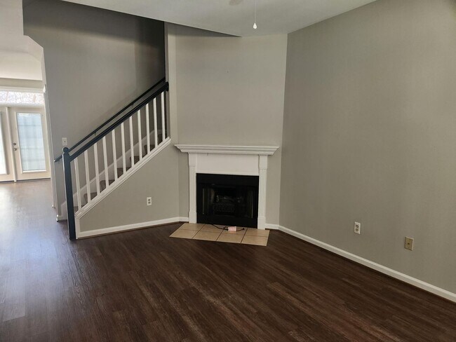 Foto del edificio - 2 Bedroom 2.5 bath Townhouse-Midlothian/Charter Colony area