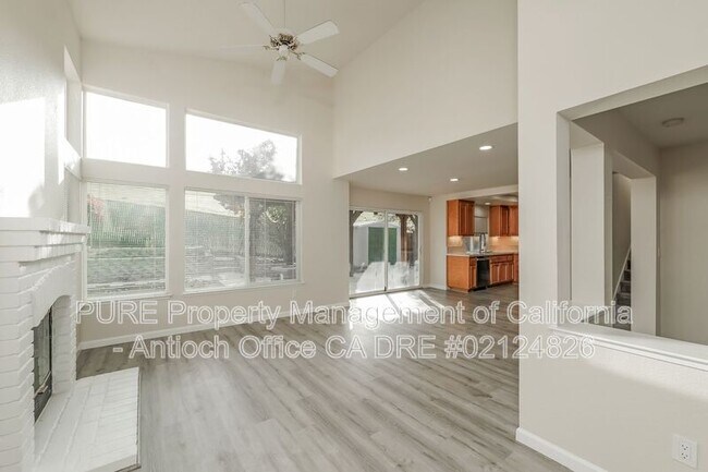 Foto del edificio - 4549 Elk Ct