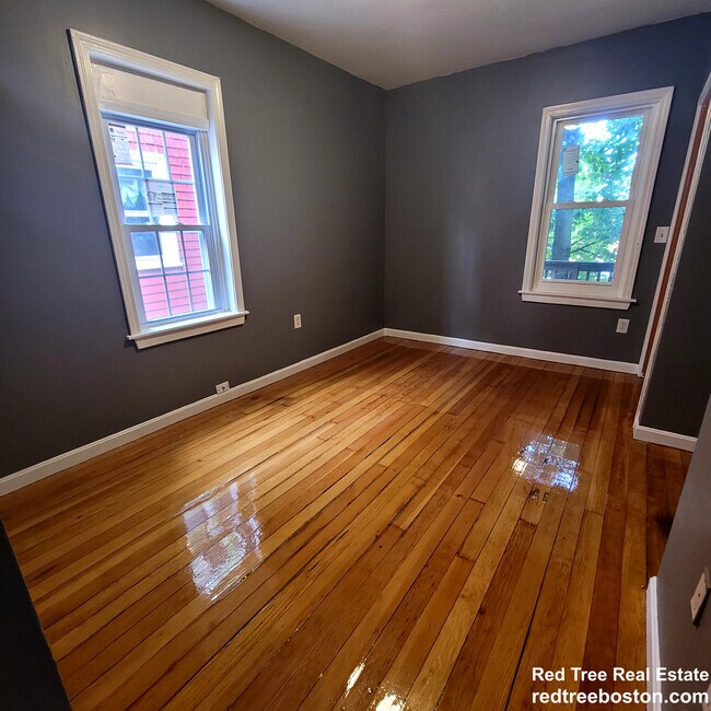 Building Photo - 202 Norwell St