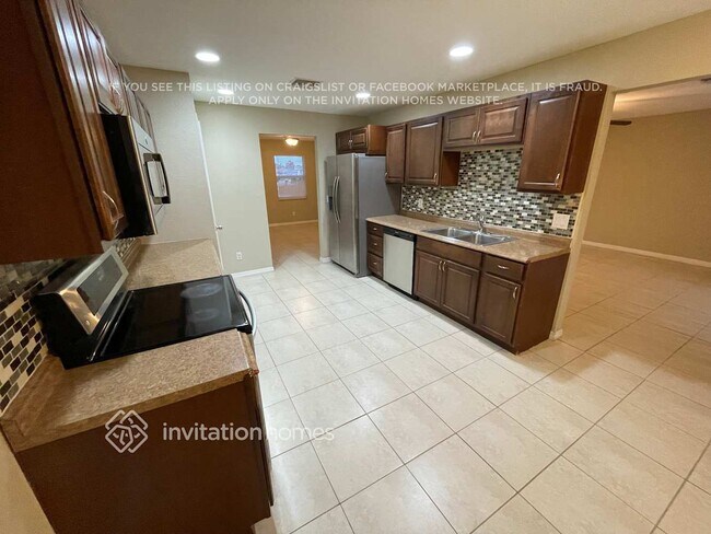 Foto del edificio - 3173 Pellam Blvd