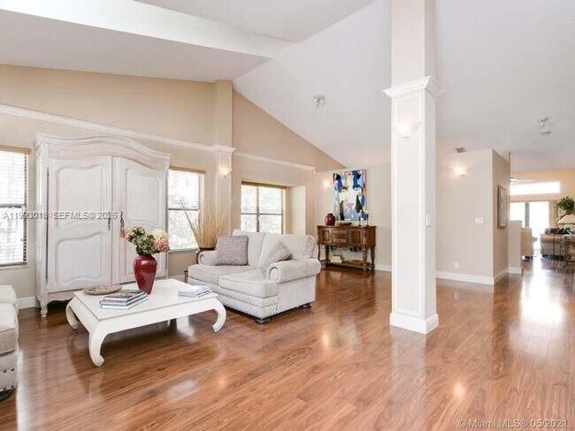 Foto del edificio - 6310 NW 58th Way