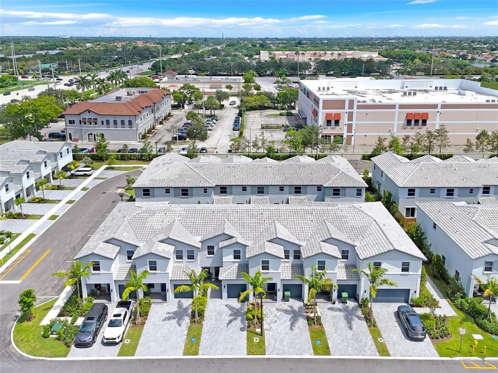 Foto principal - 105 SW 184th Ave