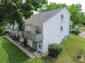 Howard Highlands Loft Apartments for Rent - Fox Lake, IL - 1 Rentals ...