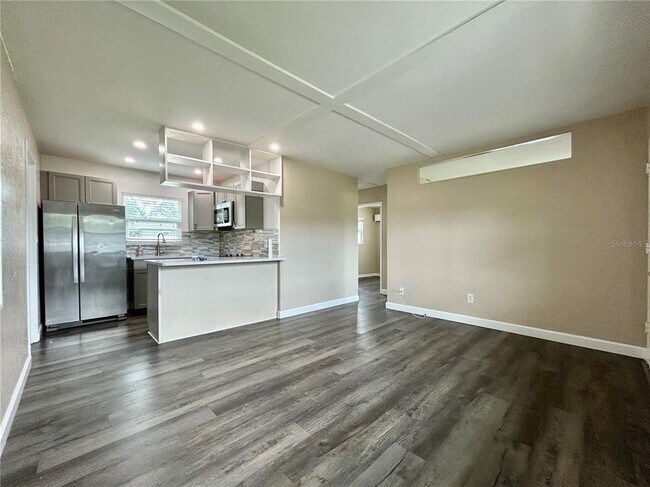 Foto del edificio - 928 58th Ave N