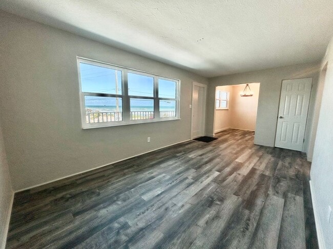 Building Photo - 1740 Ocean Shore Blvd