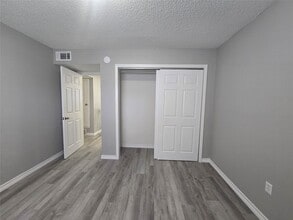 Building Photo - 911 Avenue K