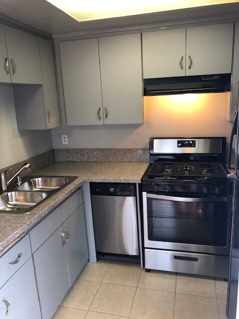 Foto principal - 10063 Mountair Ave